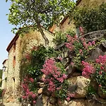 Semesterbostad Charming Stone House In - Vue Sur Les Montagnes & Confort 2025