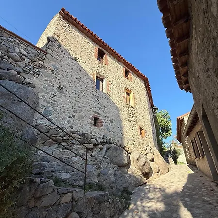 Dom wakacyjny Charming Stone House In - Vue Sur Les Montagnes & Confort 2025 *