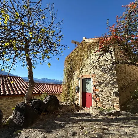 Prázdninový dům Charming Stone House In - Vue Sur Les Montagnes & Confort 2025 Eus